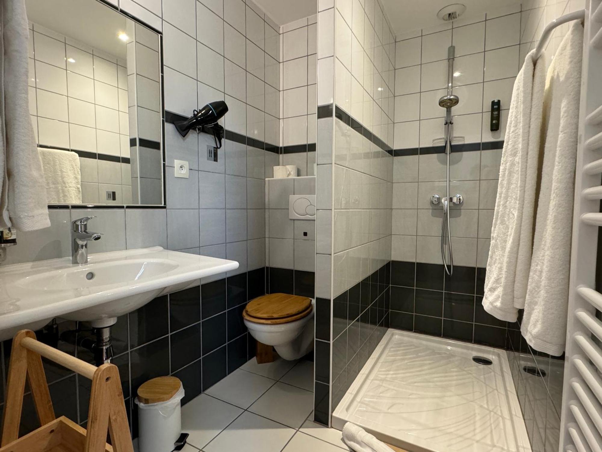 Logis Hotel Le Richelieu - Royan Atlantique ソジョン エクステリア 写真